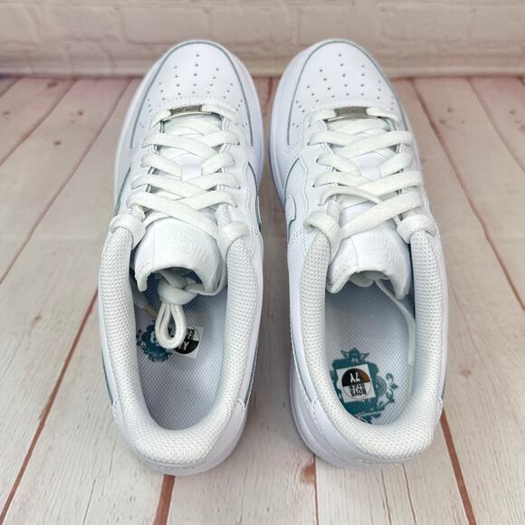 Nike Air Force 1 Low Triple White Shoes Size 7Y/Women's Size 8.5 (DH2920-111) - Picture 8 of 11